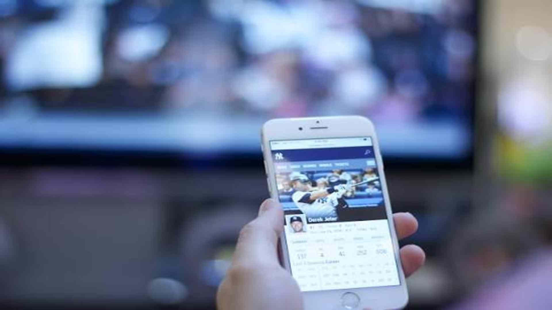 Online Mobile Games with Endless Variety